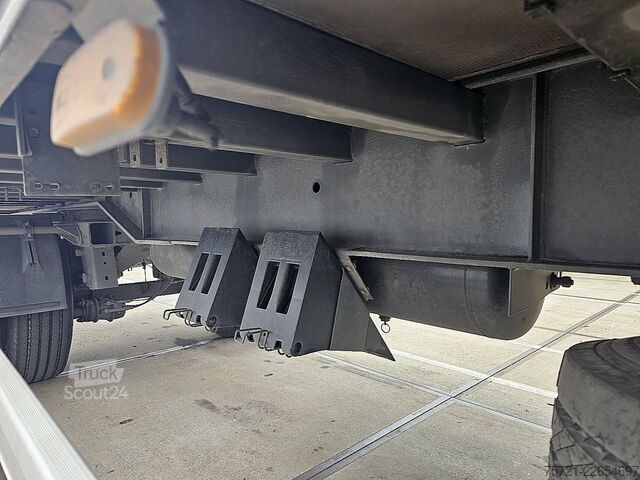 Autotransporter varevogn SYSTEM TRAILERS PS10 CITY NEW CURTAINS