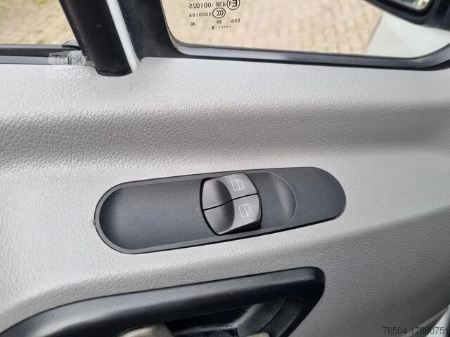 Furgoneta con caja Mercedes-Benz Sprinter 314 CDI/ L2H2/ Aut./ Airco/ Camera/ Navi