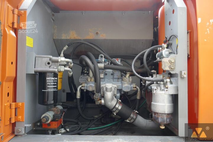 Grävmaskin på larvband Hitachi ZX280LC-3 Long reach