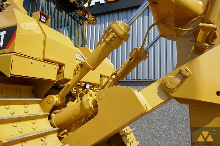 Dozér Caterpillar D9T
