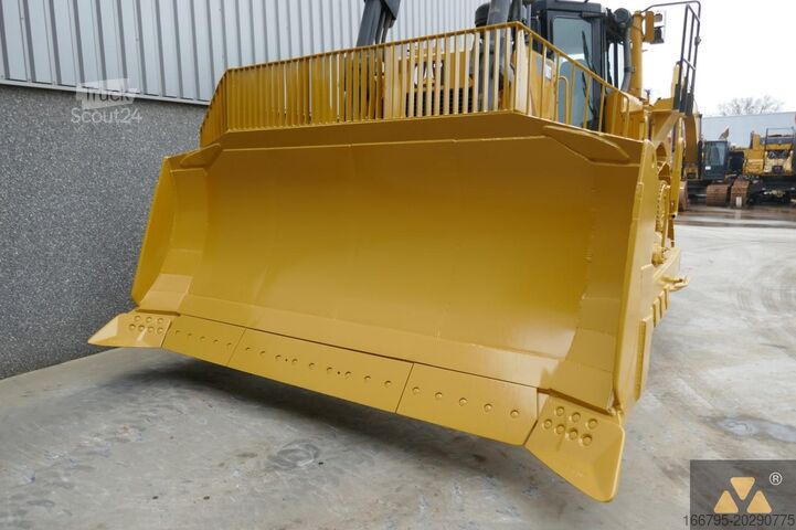 Dozér Caterpillar D8T
