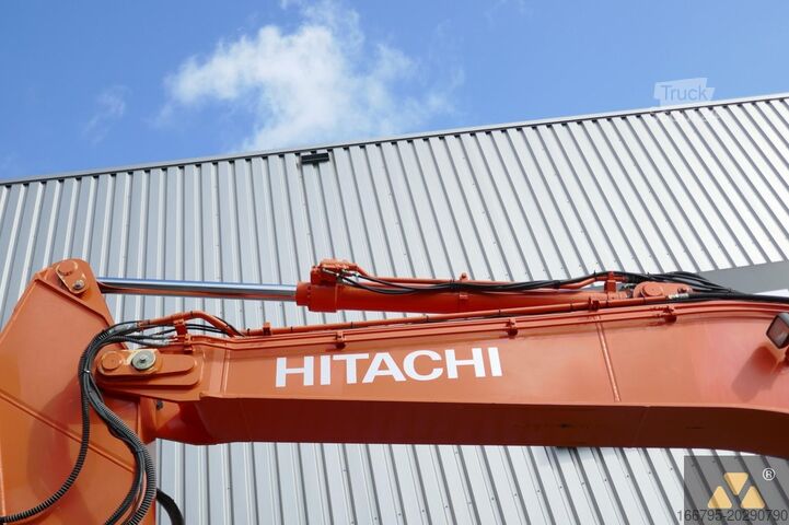 Grävmaskin på larvband Hitachi ZX300LC-6