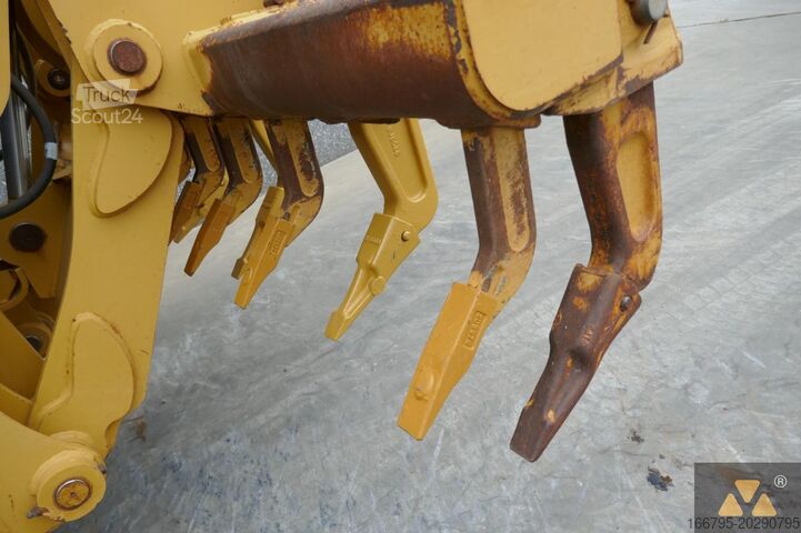 Grader Caterpillar 140M2