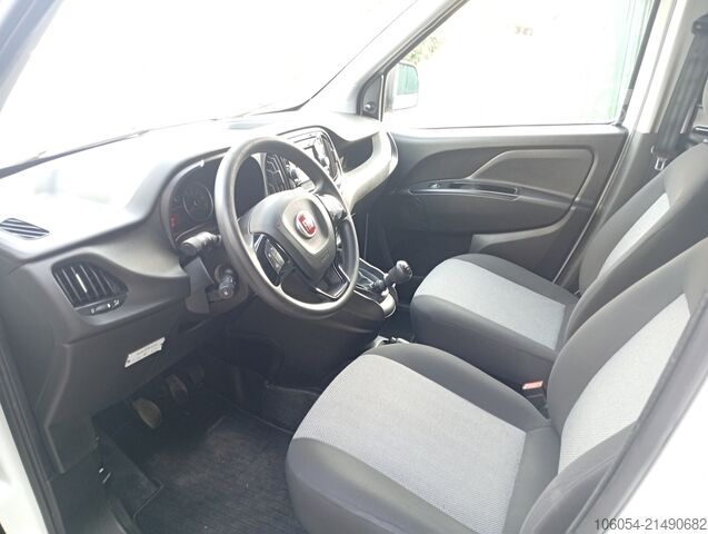 Fourgon tôlé FIAT Doblo Cargo officina mobile