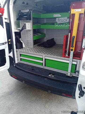 Fourgon tôlé FIAT Doblo Cargo officina mobile