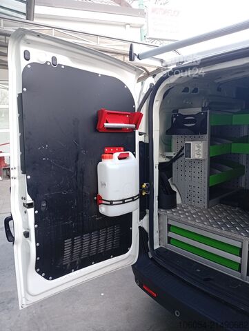 Fourgon tôlé FIAT Doblo Cargo officina mobile