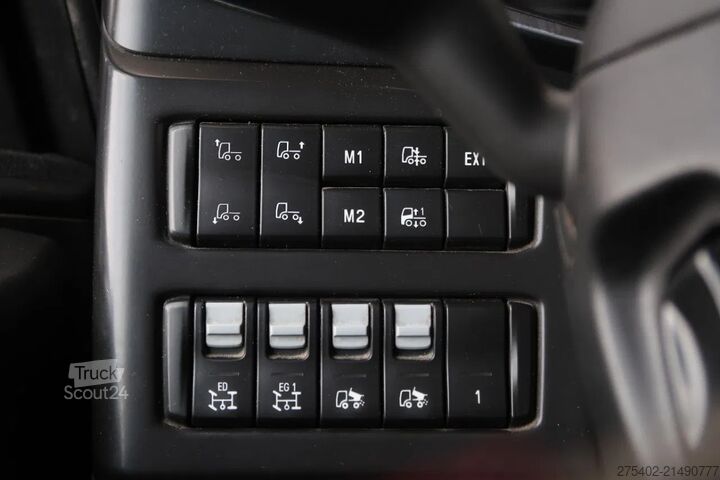 Chassis with cab Scania R520 V8 NGS 6X2/ CHASSIS