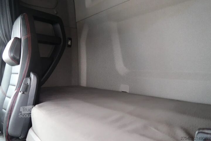 Chassis with cab Scania R520 V8 NGS 6X2/ CHASSIS