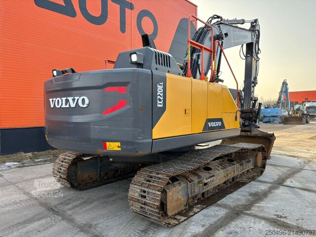 Paletli ekskavatör Volvo EC 220 E TILTROTATOR / CENTRAL LUBRICATION / AC