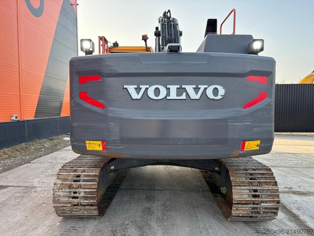 Paletli ekskavatör Volvo EC 220 E TILTROTATOR / CENTRAL LUBRICATION / AC