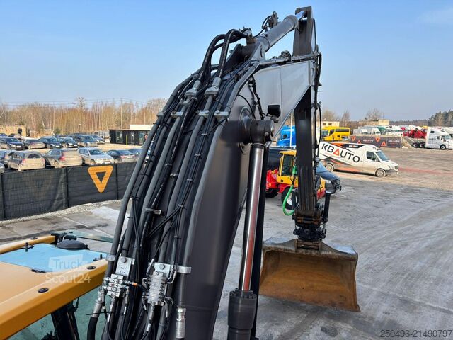 Paletli ekskavatör Volvo EC 220 E TILTROTATOR / CENTRAL LUBRICATION / AC