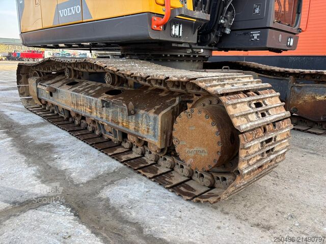 Paletli ekskavatör Volvo EC 220 E TILTROTATOR / CENTRAL LUBRICATION / AC