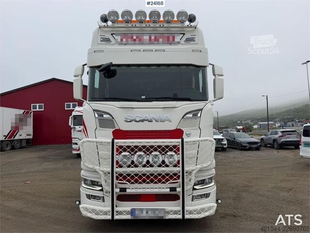 Standaard-SZM Scania S650 6x2 trekkvogn m/ hydraulikk, NATO kontakt og