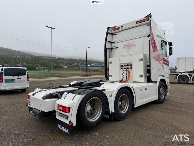 Standaard-SZM Scania S650 6x2 trekkvogn m/ hydraulikk, NATO kontakt og