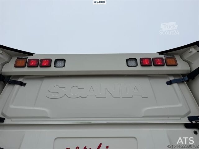 Standart-SZM Scania S650 6x2 trekkvogn m/ hydraulikk, NATO kontakt og