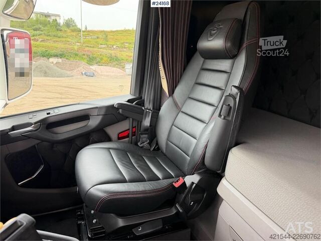 Standart-SZM Scania S650 6x2 trekkvogn m/ hydraulikk, NATO kontakt og