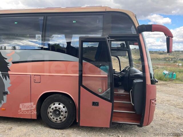 Туристический автомобиль Volvo 9700