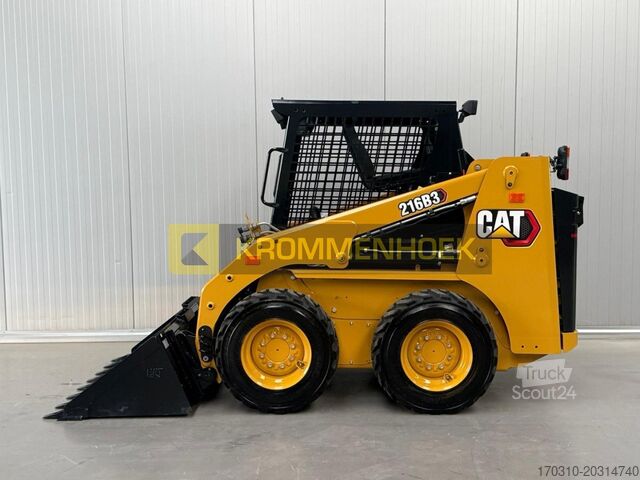 Riteņu iekrāvējs Caterpillar 216 B3