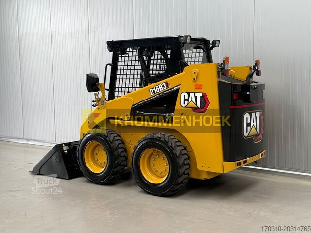Pala gommata Caterpillar 216 B3
