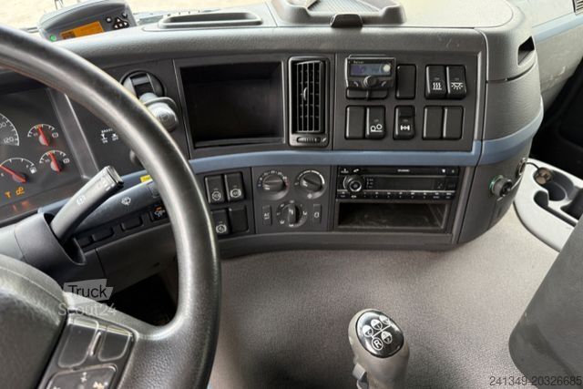 Camion à usage spécial VOLVO FM-440 6x2 Getreidekipper