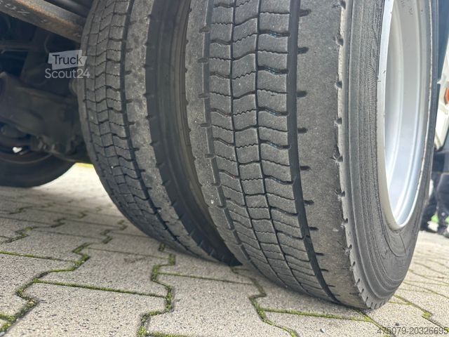 Aukštas mikroautobusas MERCEDES-BENZ Vario 818 / Werkstatt / Kompressor / Doka