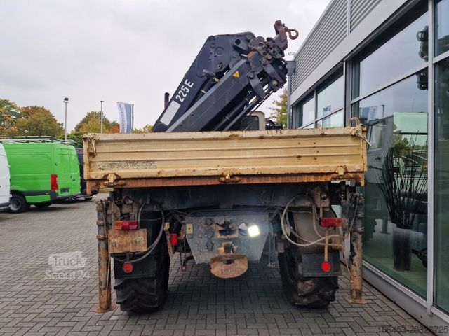 Grúa montada en camión MERCEDES-BENZ Unimog U 2150 Hiab 225 - E 3 Kran 4 x 4 Allrad