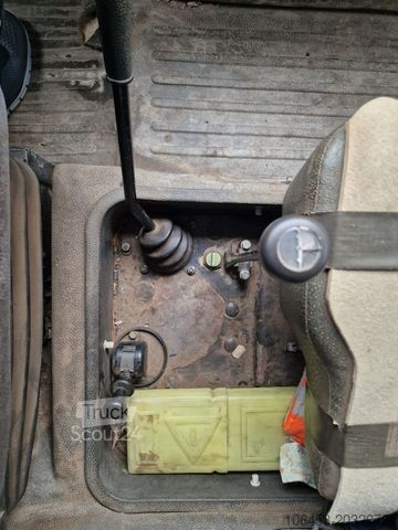 Grúa montada en camión MERCEDES-BENZ Unimog U 2150 Hiab 225 - E 3 Kran 4 x 4 Allrad