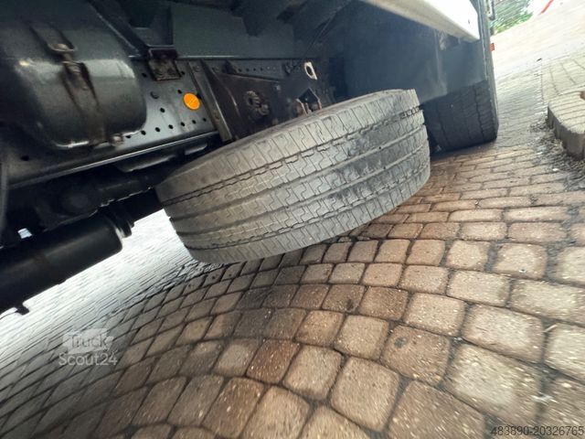 LKW mit Getränkeaufbau MERCEDES-BENZ Actros1832/MP3/LBW/Klima/AHK/Voll-Luft