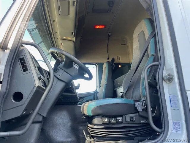 Standard-SZM Volvo FM 370 Slaapcabine,spoiler luchtvering,NL truck...