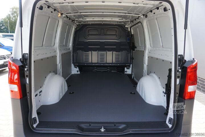 Panel van Mercedes-Benz Vito  114 2.0l CDI RWD LANG+KAMERA+TEMP.+KLIMA