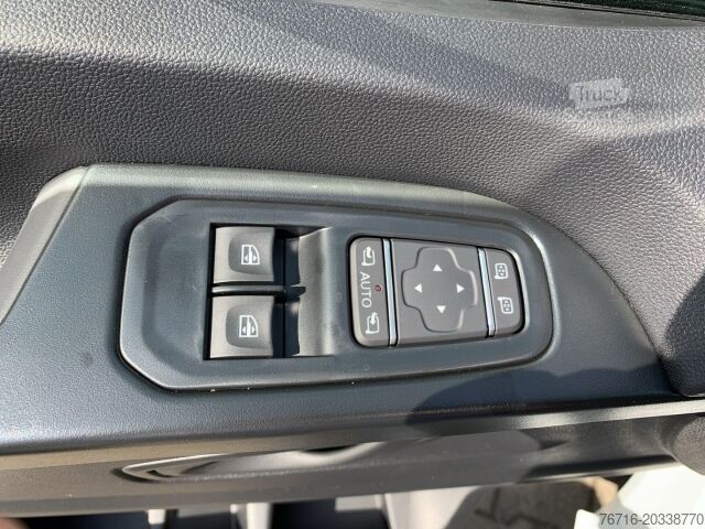 Furgon blaszak Renault Trafic L1H1 3,0t dCi 150 AUTOMATIK KOMFORT NAVI