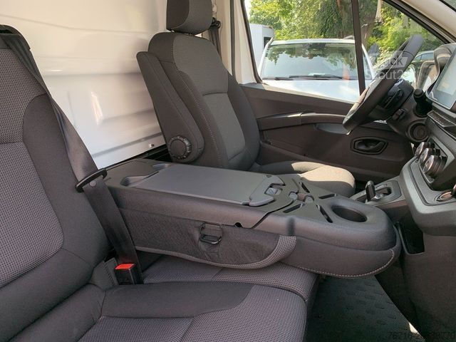 Duba panelată RENAULT Trafic KOMFORT L1H1 3,0t dCi 150 AUTOMATIK NAVI