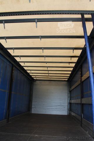 Autocarro con pianale e telone VOLVO FL 210 4x2 BL - Nr.: 539