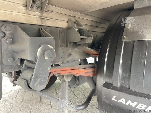 Furgão de painéis Iveco Daily 72C18  FRC 02/2028 meat vlees rails LAMBE...