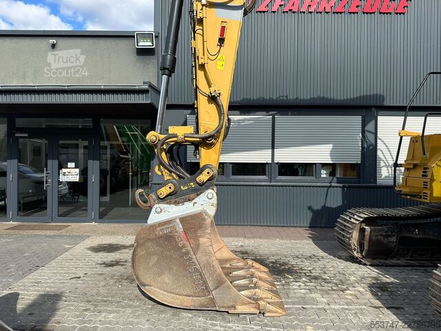 Excavator pe șenile Caterpillar 325 FLCR / OilQuick / AC / Kamera