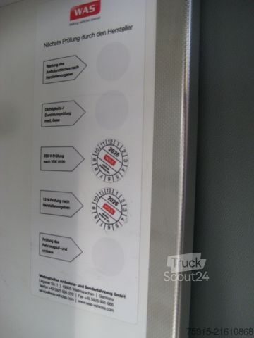 Autospecială de pompieri MERCEDES-BENZ 119 CDI Vito lang 4matic Feuerwehr NEF Notarzt