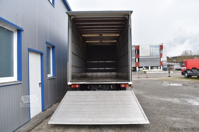 Box truck MERCEDES-BENZ Atego 1328 L 4x2 6-Sitze LBW AHK