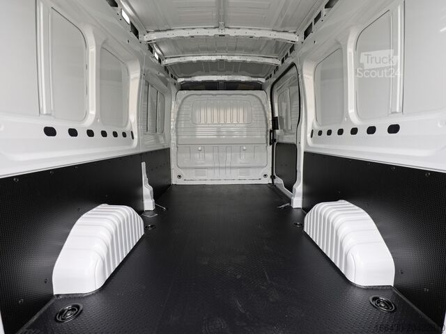 Kleinbus Maxus DELIVER 9