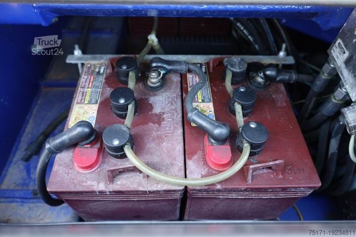 Scissor lift Holland Lift Ecostar HL-9710 Electric, 12m Working Height, 325k