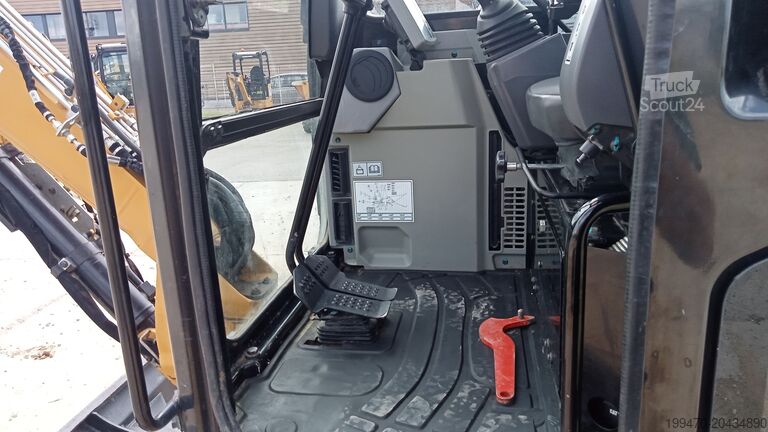 Μίνι εκσκαφέας < 7t Caterpillar 303.5E2 CR with 3 buckets