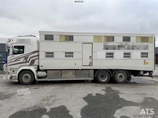 Transporte de gado Scania R580