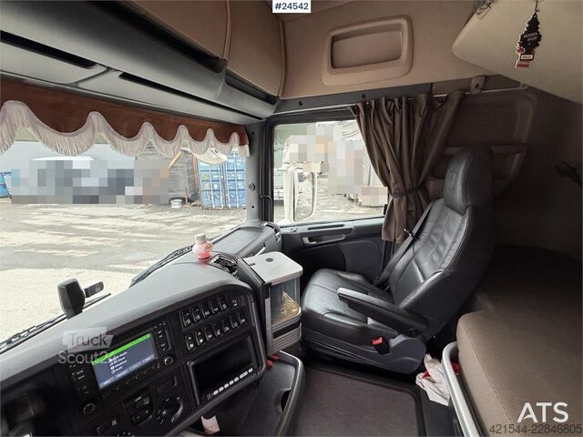 Transporte de gado Scania R580