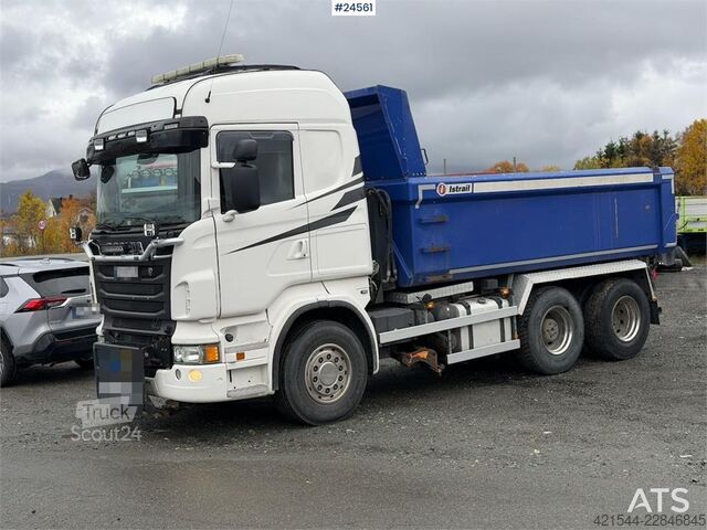 Ανατρεπόμενο φορτηγό Scania R560 6x2 tipper equipped for snowplowing, with und