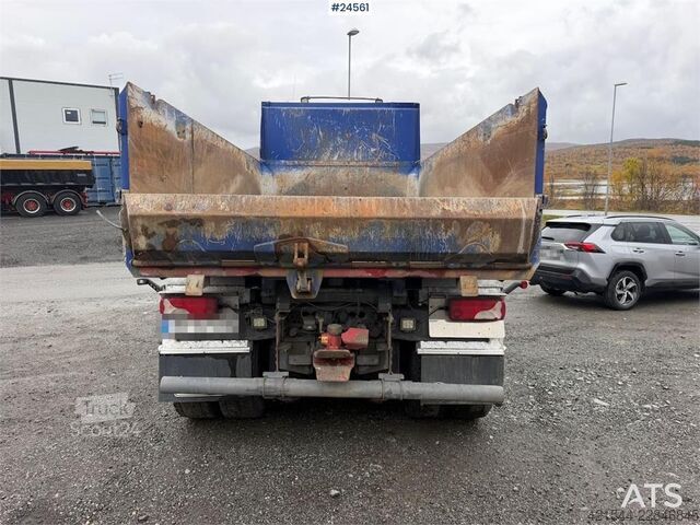 Ανατρεπόμενο φορτηγό Scania R560 6x2 tipper equipped for snowplowing, with und