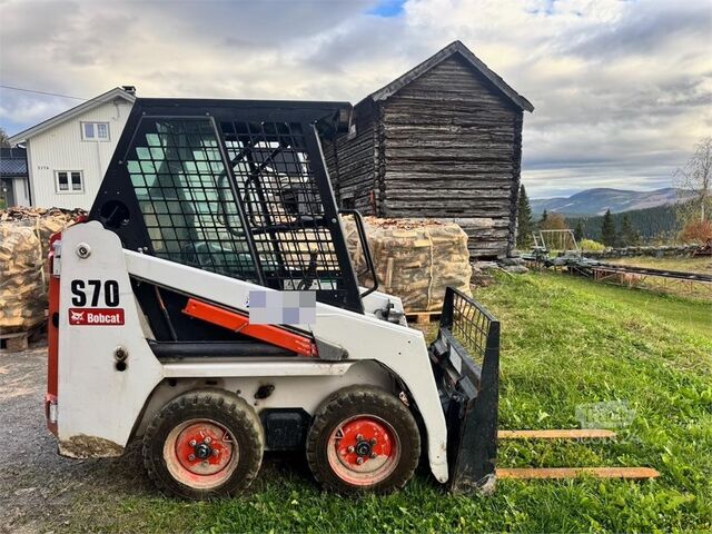 Φορτωτής Bobcat S70 Compact Loader with Sweeper, Bucket and Pallet