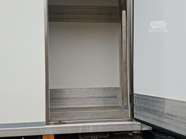 Kølebil Mercedes-Benz ACTROS 5 2530 L 6x2 S/M-FH AUT DynLicht Luft