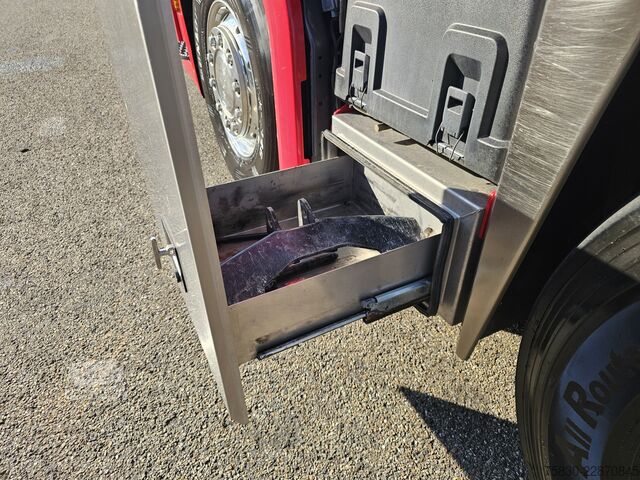 Standard-SZM Scania R650 V8 8x4 / HMF 9520 + JIB + WINCH / 140.000 ...