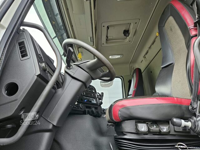 Háromirányú billenő teherautó Volvo FMX 460 8x4 Bordmatik