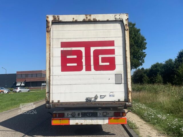 Gesloten bak Krone SD 3-Axle Box / SAF Axles / Discbrakes