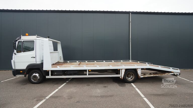 Fourgon porte-voitures Mercedes-Benz 814 machine transporter truck